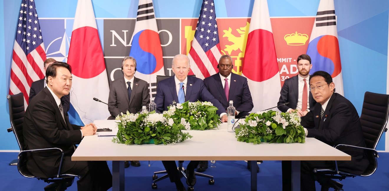 Image of US-South Korea-Japan Summit at the 2022 NATO Summit