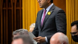 Taleeb Noormohamed Speaking