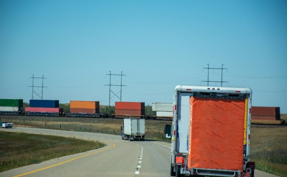 Train and Truck Transport Canada