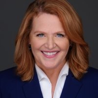 Heidi Heitkamp Headshot
