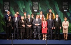 Family photo at the 11th Arctic Council Ministerial Meeting in Rovaniemi.